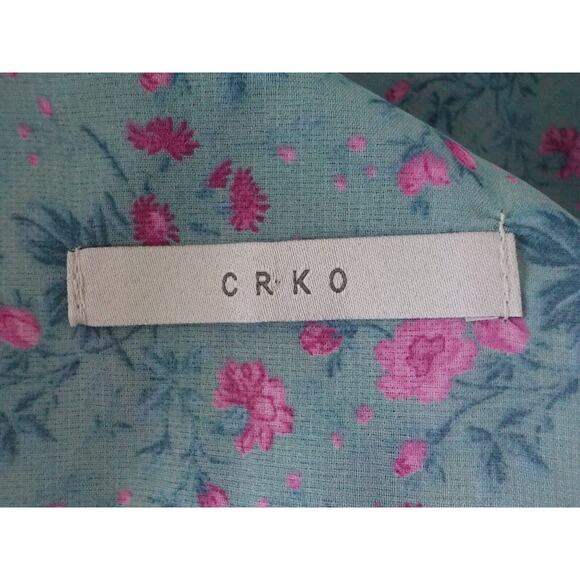 CRKO Cherry Koko Romantic Floral Blouse Green Pink Long Sleeves Button Up Fits M - Picture 6 of 6